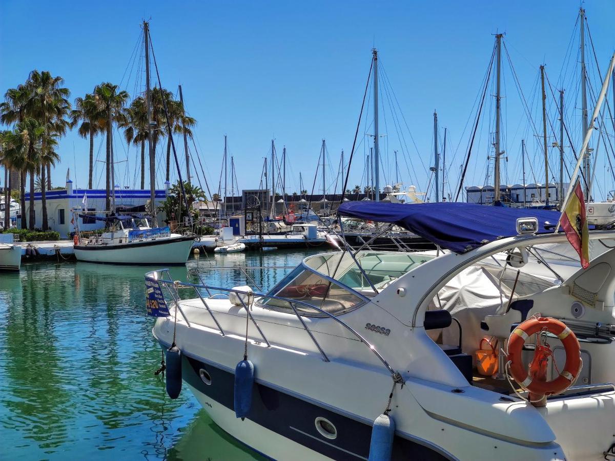 Spacious Beachfront Town House In Estepona With Fully Equipped Kitchen, Pools, Garden, Sea View Exterior photo